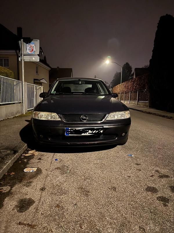 Gebraucht Opel Vectra 101 PS (74 kW) 2000 Schwarz Limousine