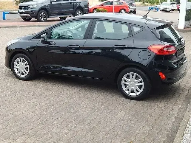 Gebraucht Ford Fiesta Trend 71 PS (52 kW) 2018 Schwarz Kleinwagen