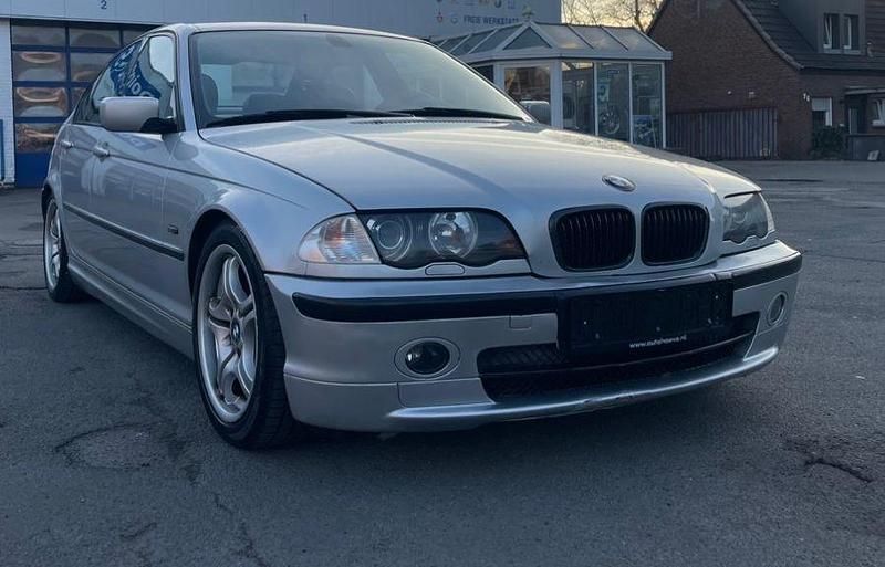 Silber Gebraucht 2002 BMW 325 Limousine | 3.500 € (Guter Preis) - Bild 1/4