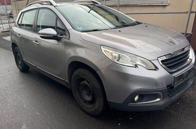 Grau Gebraucht 2014 Peugeot 2008 Active SUV | 3.999 € (Fairer Preis) - Bild 1/4