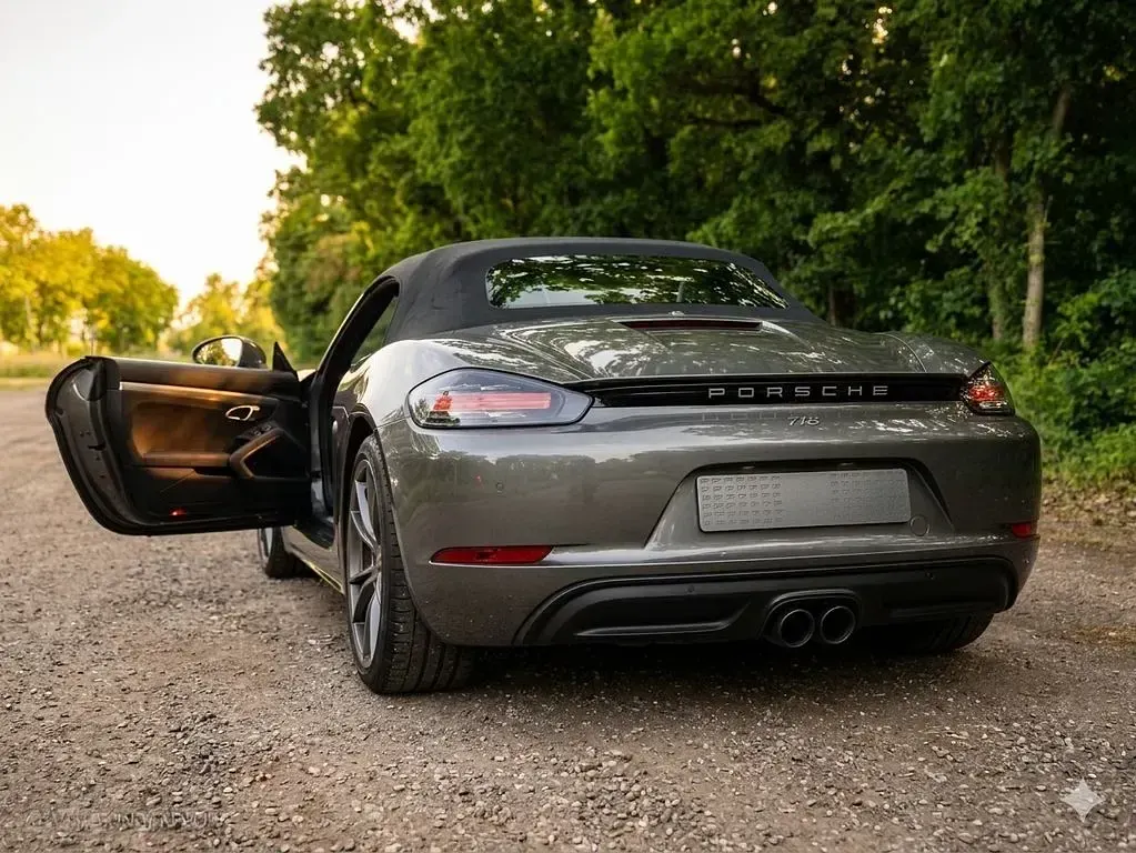 Gebraucht Porsche Boxster S 349 PS (256 kW) 2018 Grau Cabrio