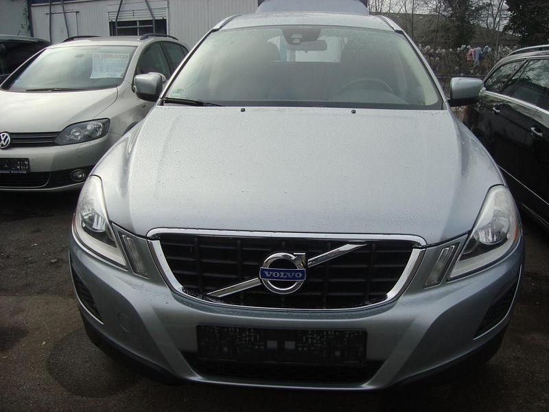 Silber Gebraucht 2012 Volvo XC60 Ocean Race SUV | 11.900 € (Fairer Preis) - Bild 1/4
