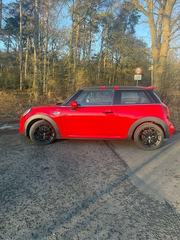 Gebraucht Mini John Cooper Works 102 PS (75 kW) 2020 Rot Kleinwagen