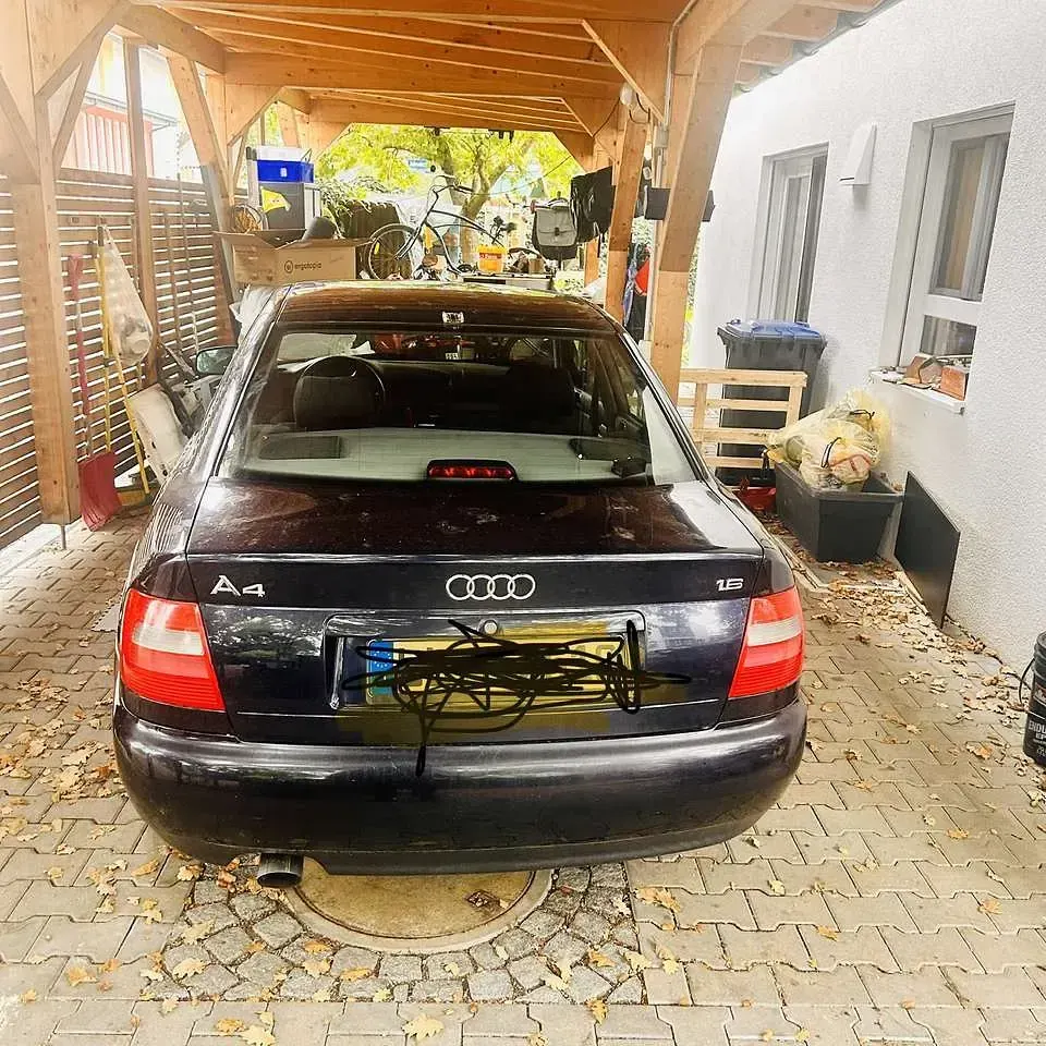 Używany Audi A4 101 KM (74 kW) 1998 Sedan/Limuzyna