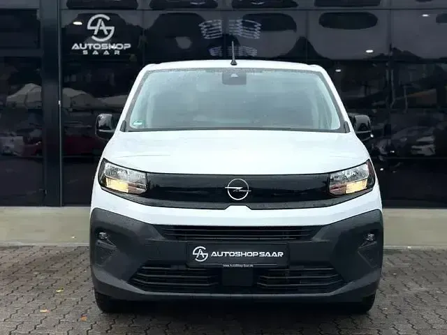 Occasion Opel Combo 102 ch (75 kW) 2024 Blanc Monospace