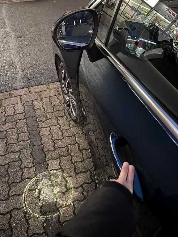 Gebraucht DFSK Forthing 4 177 PS (130 kW) 2023 Grün Van / Kleinbus