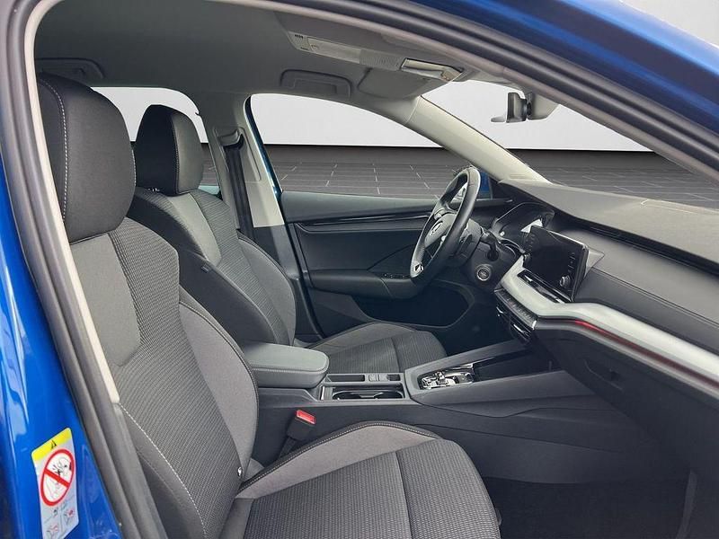 Gebraucht Skoda Octavia 150 PS (110 kW) 2024 Raceblau metallic (metallic) Limousine