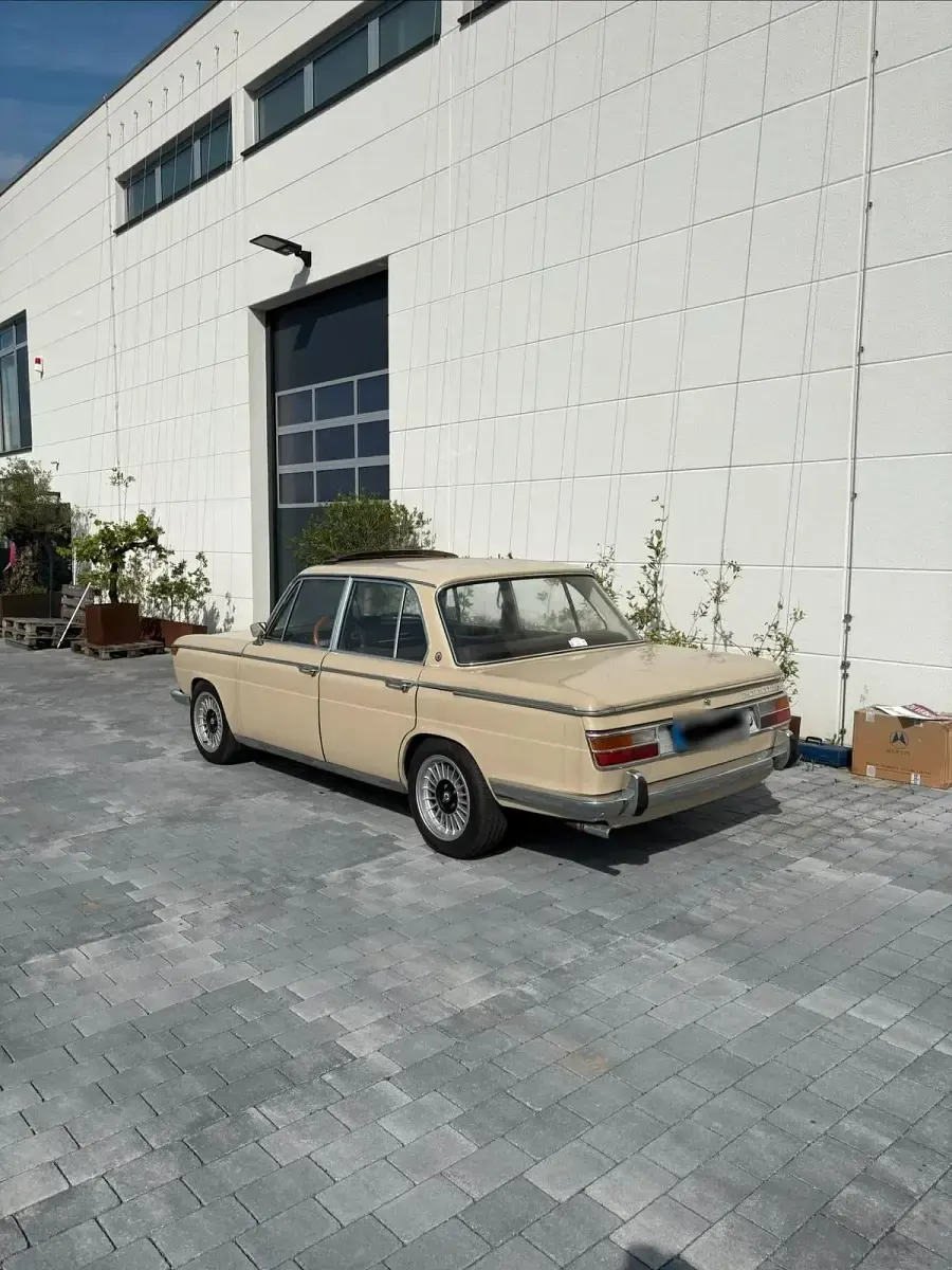 Gebraucht BMW 2000 120 PS (88 kW) 1968 Beige Limousine