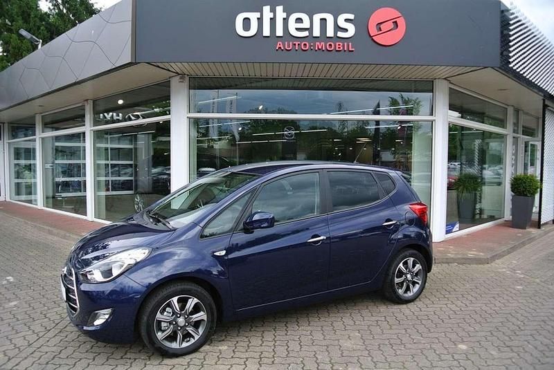 Stellar blue Gebraucht 2019 Hyundai i20 Space Limousine | 15.980 € (Fairer Preis) - Bild 1/4