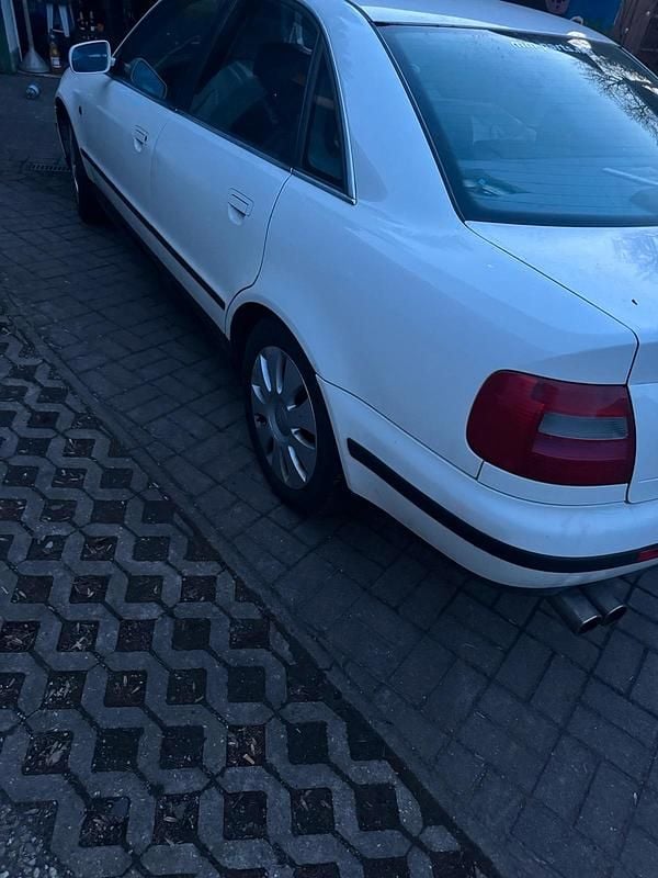 Gebraucht Audi A4 165 PS (121 kW) 1998 Weiß Limousine
