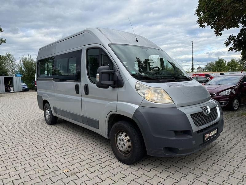 Gebraucht Peugeot Boxer 131 PS (96 kW) 2011 Grau Van