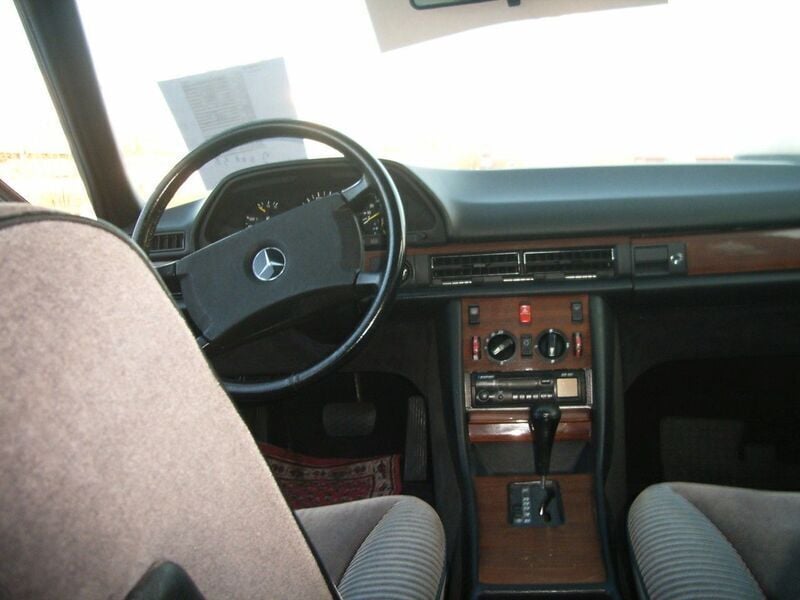 Gebraucht Mercedes S260 160 PS (117 kW) 1988 Beige Limousine
