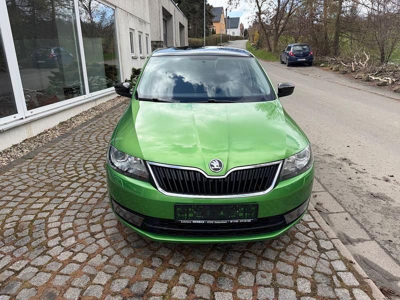 Gebraucht Skoda Rapid Style 105 PS (77 kW) 2014 Grün Kleinwagen
