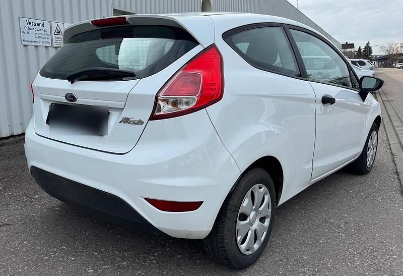 Gebraucht Ford Fiesta 60 PS (44 kW) 2017 Weiß Kleinwagen