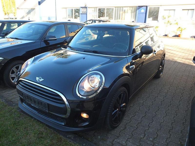 Second-hand Mini ONE Salt 102 CP (75 kW) 2017 Negru Hatchback