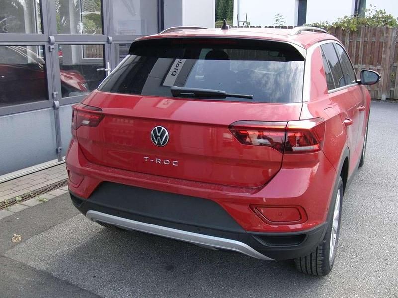 Gebraucht VW T-Roc Life 150 PS (110 kW) 2025 Kings red metallic SUV