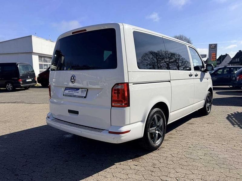 Gebraucht VW Multivan 150 PS (110 kW) 2017 Candy weiß Van / Kleinbus