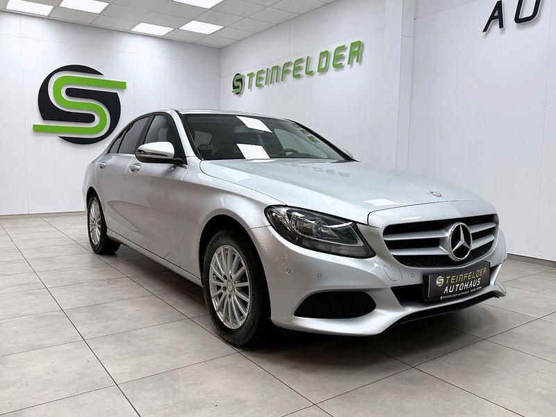 Silber Gebraucht 2015 Mercedes C200 Limousine | 17.890 € (Fairer Preis) - Bild 1/4