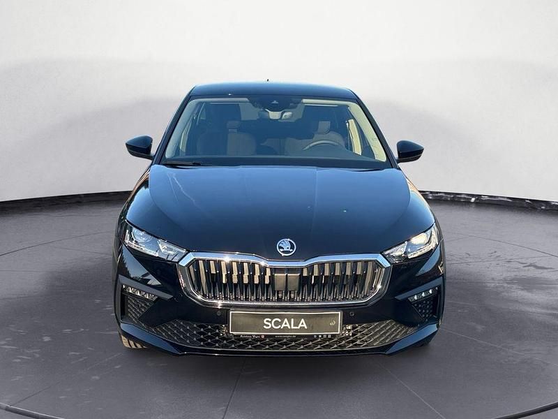 Neu Skoda Scala Tour 116 PS (85 kW) 2026 Schwarz Kleinwagen