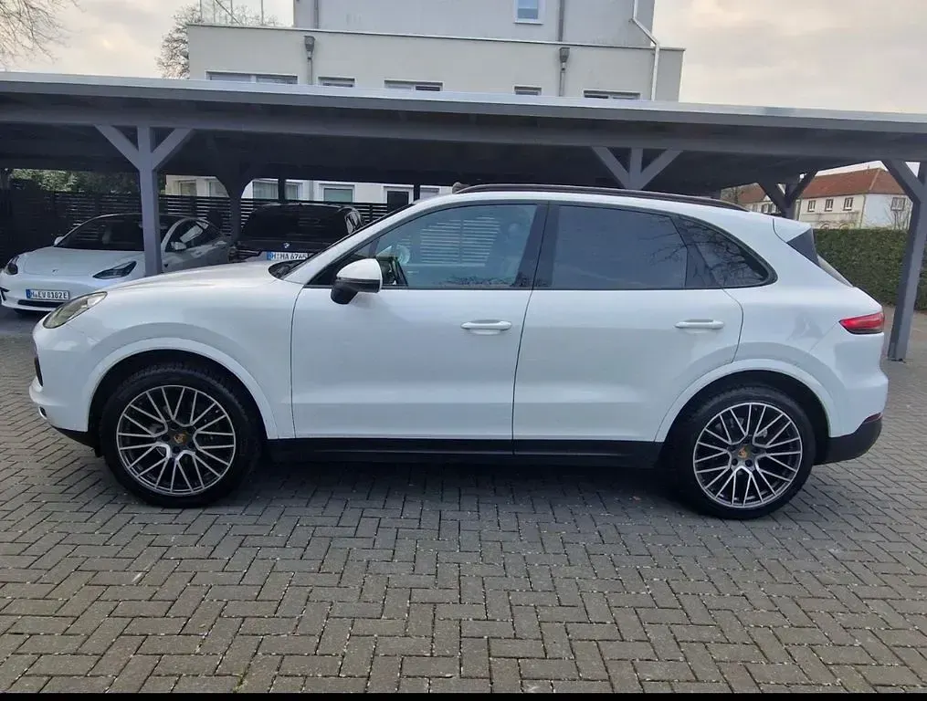 Używany Porsche Cayenne 340 KM (250 kW) 2018 Biały SUV