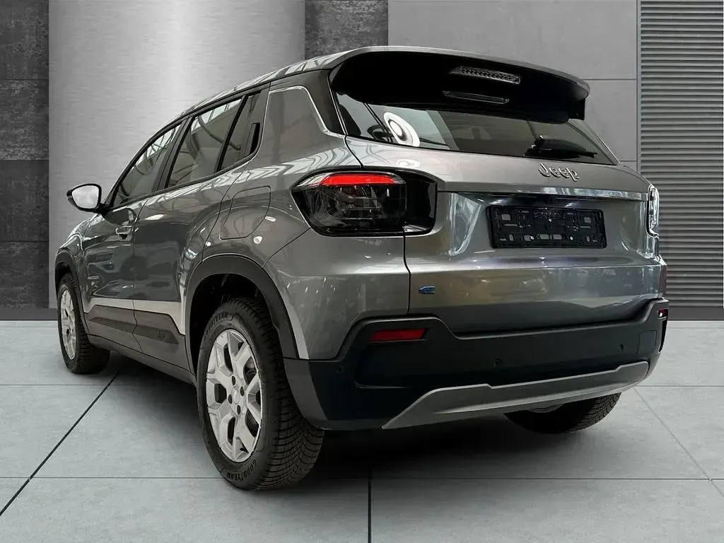 Ny Jeep Avenger EV Summit 114 kW (156 HK) 2026 Grå SUV