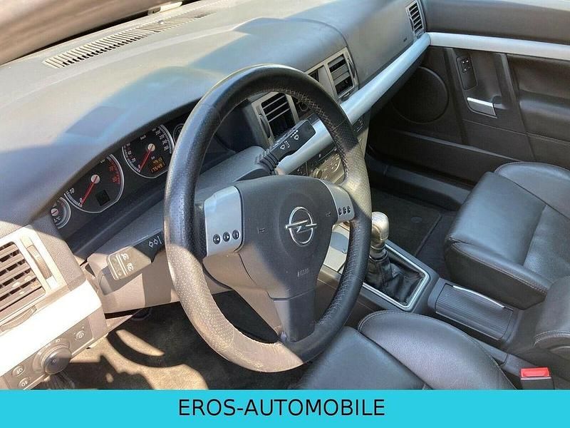 Gebraucht Opel Signum Sport 175 PS (128 kW) 2004 Schwarz Kleinwagen