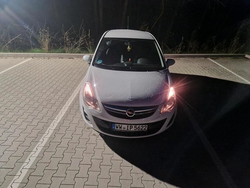 Gebraucht Opel Corsa 90 PS (66 kW) 2013 Weiß Kleinwagen