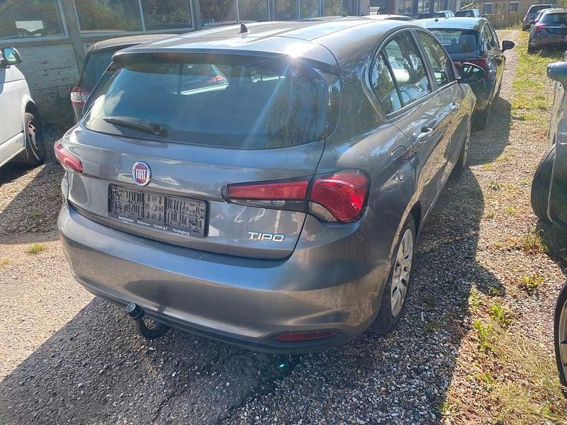 Gebraucht Fiat Tipo S 95 PS (69 kW) 2019 Grau Limousine