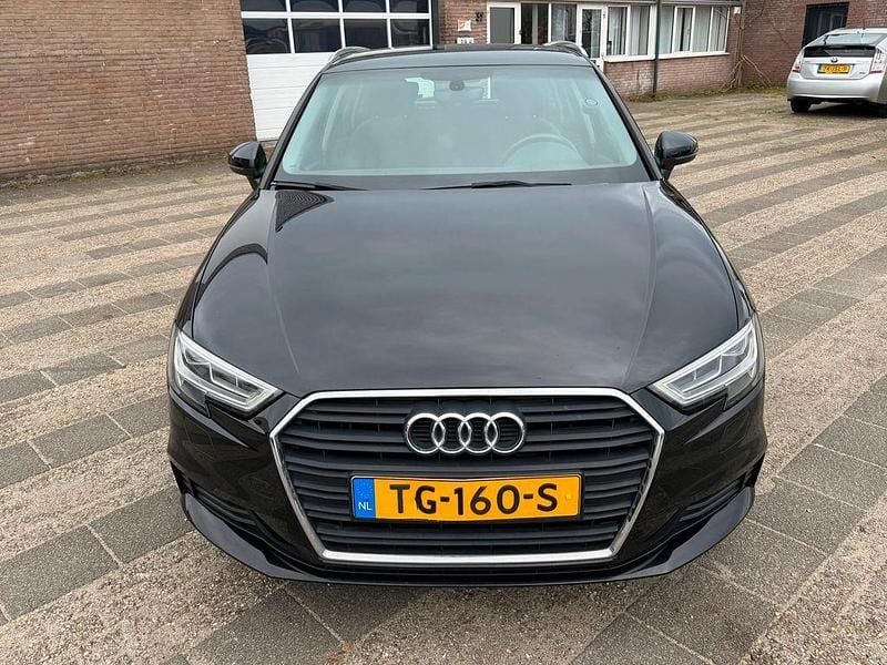 Gebraucht Audi A3 Proline 116 PS (85 kW) 2018 Schwarz Limousine
