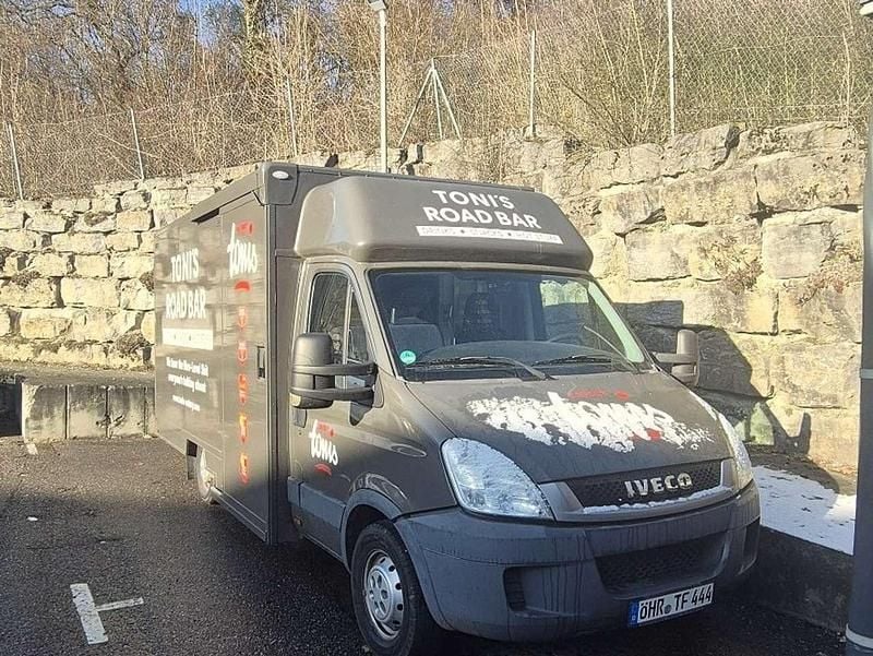 Grau Gebraucht 2011 Iveco Daily Van | 39.900 € - Bild 1/4