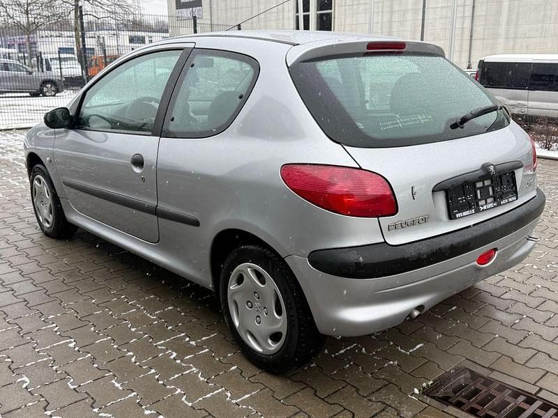 Gebraucht Peugeot 206 75 PS (55 kW) 1999 Kleinwagen
