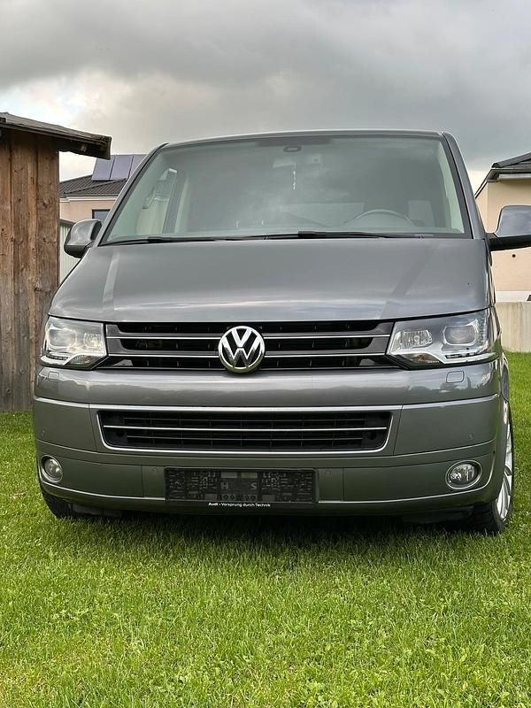 Grau Gebraucht 2014 VW T5 Van | 25.500 € - Bild 1/4