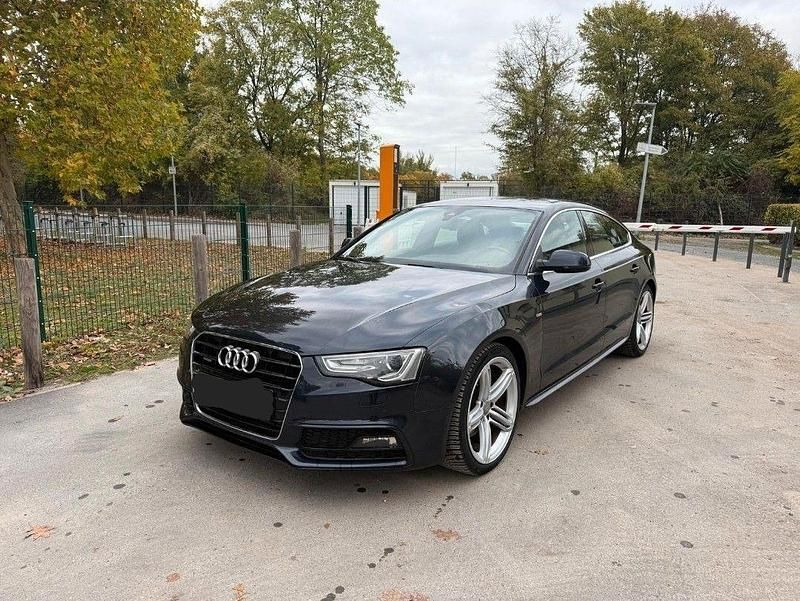 Schwarz Gebraucht 2012 Audi A5 Limousine | 14.000 € (Etwas zu teuer) - Bild 1/4