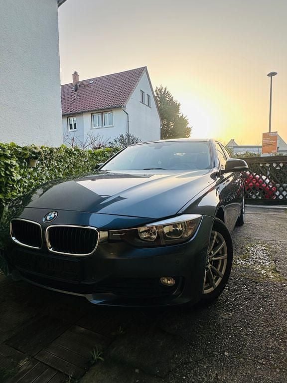 Gebraucht BMW 320 Efficient Dynamics 184 PS (135 kW) 2014 Grau Limousine