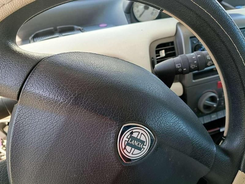 Gebraucht Lancia Ypsilon 60 PS (44 kW) 2006 Beige Kleinwagen