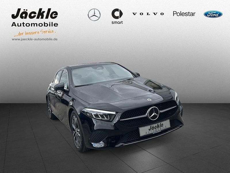 Gebraucht Mercedes A180 Progressive 150 PS (110 kW) 2025 Schwarz Limousine