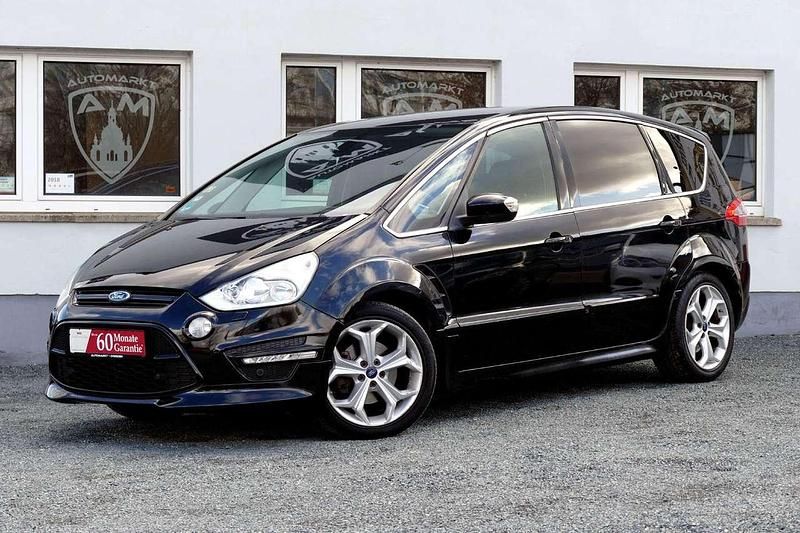 Schwarz Gebraucht 2014 Ford S-MAX Titanium S Van / Kleinbus | 13.490 € (Teuer) - Bild 1/4