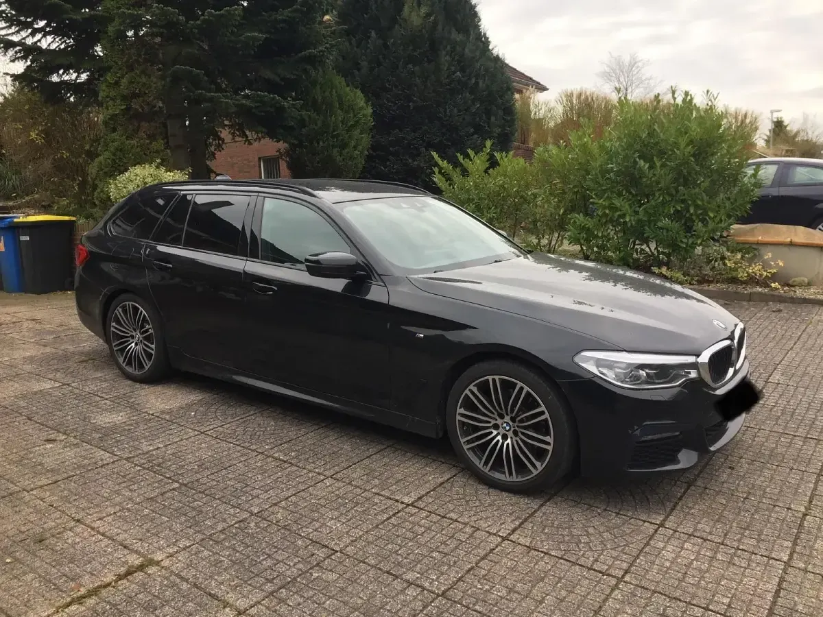 Gebraucht BMW 520 M Sport 190 PS (139 kW) 2020 Schwarz Kombi