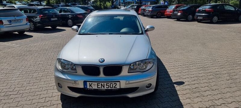 Silber Gebraucht 2005 BMW 120 Kleinwagen | 4.000 € (Superpreis) - Bild 1/4