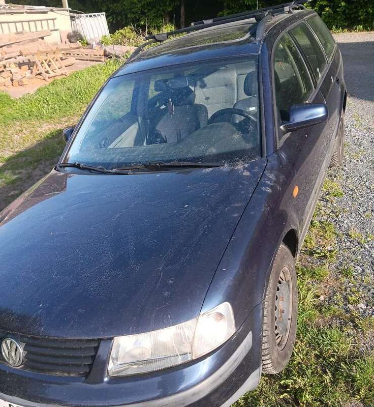 Blau Gebraucht 1997 VW Passat Kombi | 600 € (Fairer Preis) - Bild 1/4