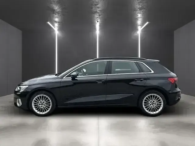 Gebraucht Audi A3 Advanced 150 PS (110 kW) 2022 Mythosschwarz metallic (metallic) Limousine