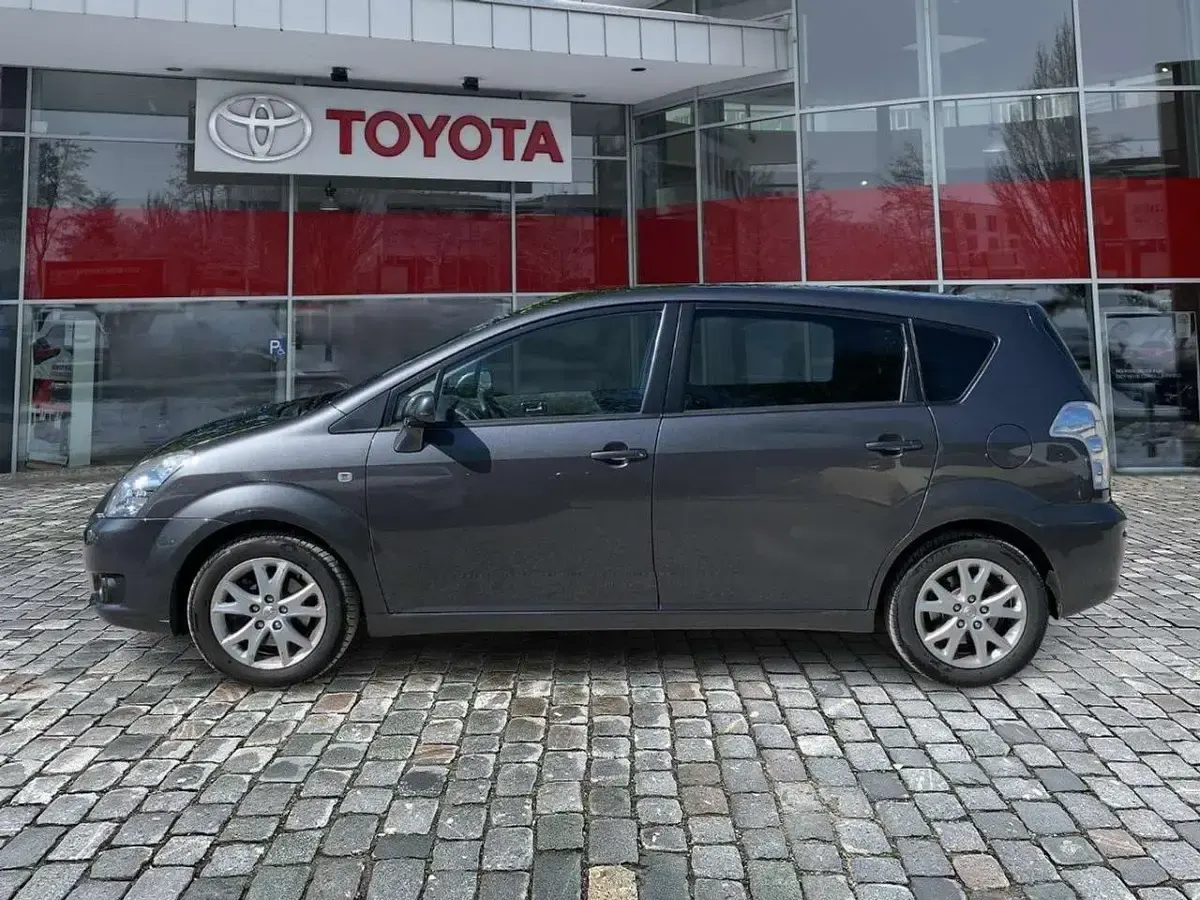 Gebraucht Toyota Corolla Verso Team 129 PS (94 kW) 2008 Grey metallic Van / Kleinbus