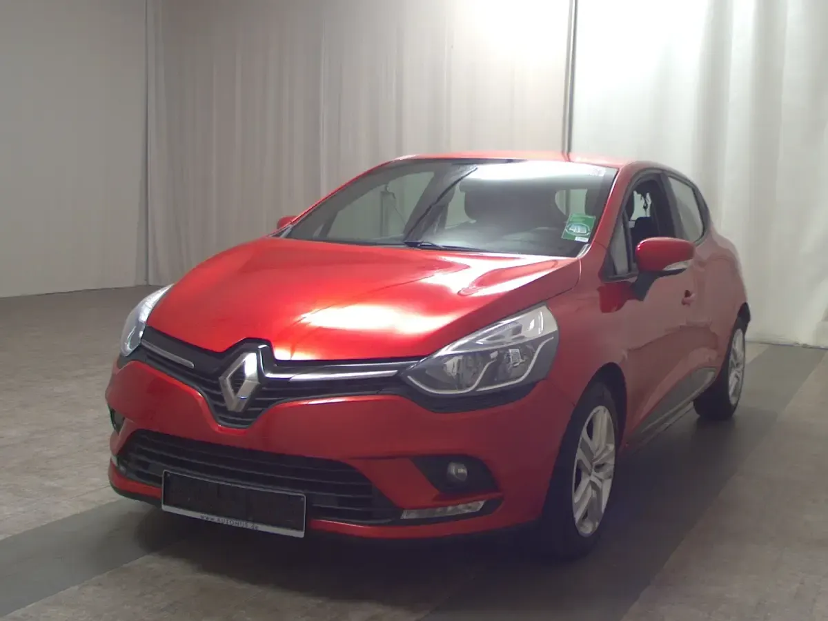 Gebraucht Renault Clio 90 PS (66 kW) 2019 Rot
