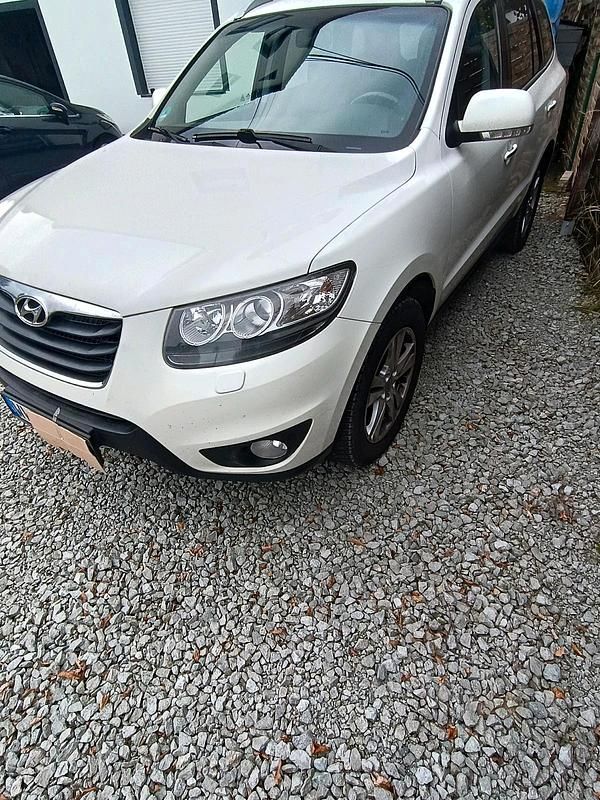 Weiß Gebraucht 2011 Hyundai Santa Fe SUV | 4.700 € (Fairer Preis) - Bild 1/4