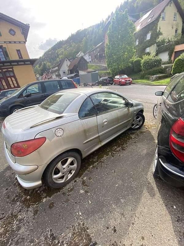 Silber Gebraucht 2005 Peugeot 206 CC Filou Cabrio | 499 € (Superpreis) - Bild 1/4