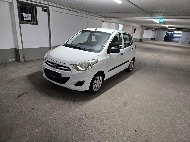 Weiß Gebraucht 2012 Hyundai i10 Kleinwagen | 3.000 € (Fairer Preis) - Bild 1/4