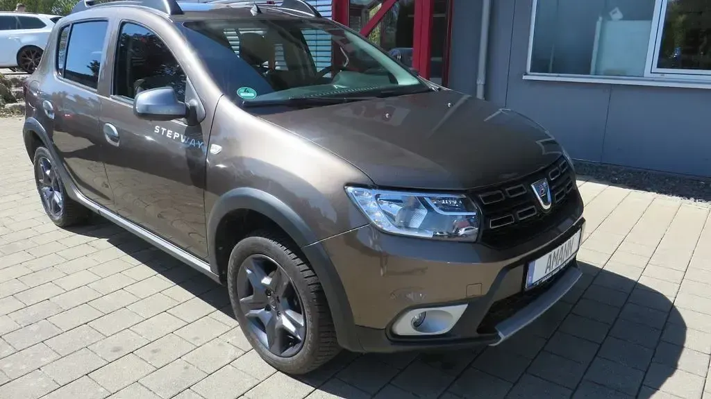 Gebraucht Dacia Sandero Prestige 90 PS (66 kW) 2019 Braun Limousine