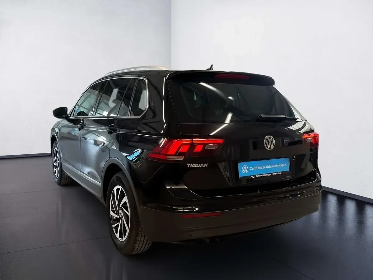 Gebraucht VW Tiguan Sound 150 PS (110 kW) 2017 Schwarz SUV