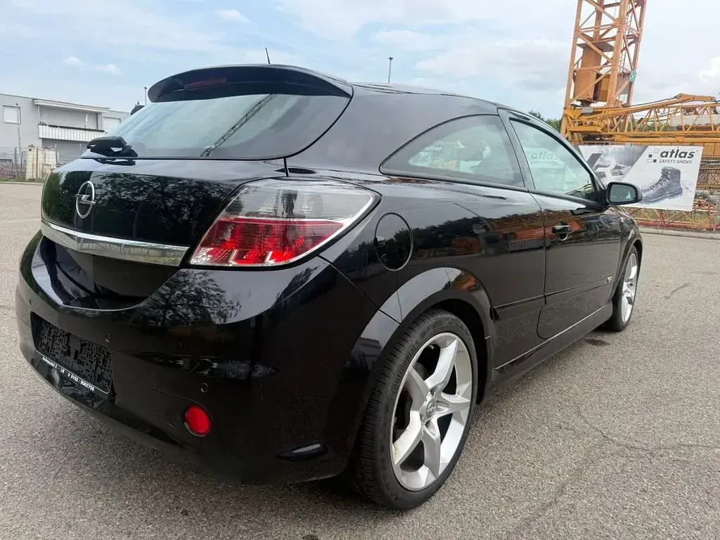 Gebraucht Opel Astra GTC OPC 170 PS (125 kW) 2006 Schwarz Limousine