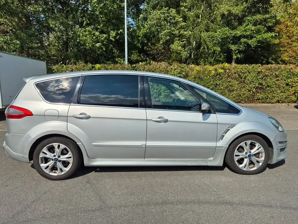 Gebraucht Ford S-MAX ST-Line 163 PS (119 kW) 2014 Silber Van / Kleinbus